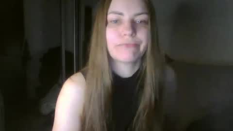 Snapshot of annadiamond1 chatting on 04.28.26 annadiamond1 online show from 04.28.26