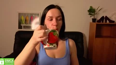 Snapshot of annakillian_kiss chatting on 05.25.26 Anna online show from 05.25.26