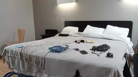 Anna Lee Cross online show from 03.26.26