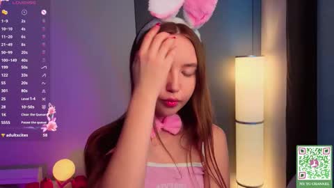 Holly Molly Im Polly online show from 10.14.25