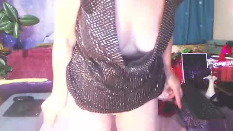 Snapshot of annamila003 chatting on 10.24.25 AnnaMila online show from 10.24.25
