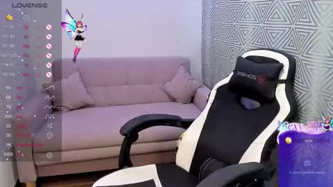 im Sophie  online show from 12.14.25