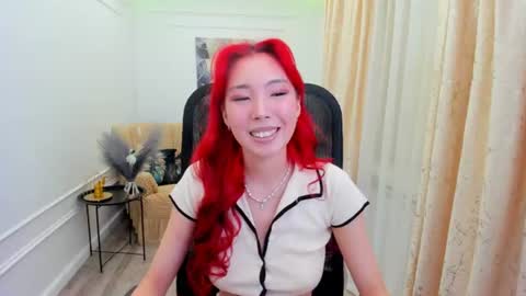Snapshot of annareyli chatting on 07.06.26 Anna online show from 07.06.26