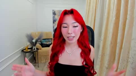 Snapshot of annareyli chatting on 07.13.26 Anna online show from 07.13.26