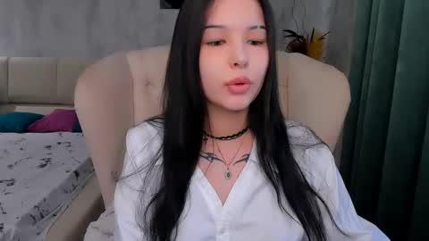 Snapshot of annarice chatting on 10.23.25 Anna online show from 10.23.25