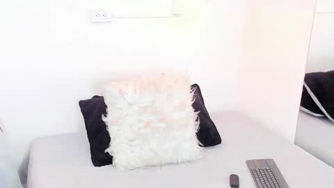 Anna Rosse online show from 04.28.26