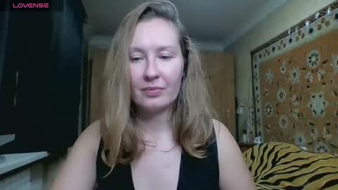 AnnaXLovers online show from 10.28.25