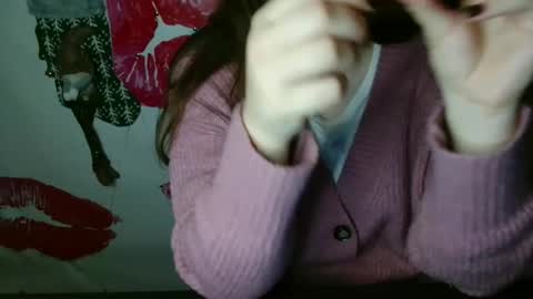 Snapshot of annbelll chatting on 11.06.25 Bella online show from 11.06.25
