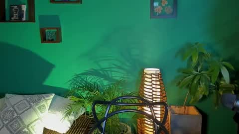 Snapshot of anne_babb chatting on 09.27.25 ANG online show from 09.27.25