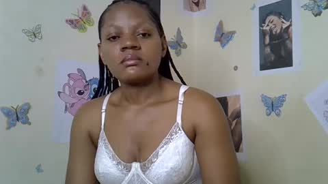 Snapshot of anne_brownie chatting on 02.04.26 Anne brownie online show from 02.04.26