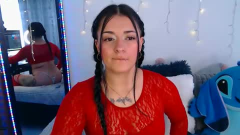 Snapshot of anne_lennon_ chatting on 05.16.26 Anne online show from 05.16.26