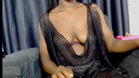 Snapshot of anne_xxxx chatting on 09.28.25 ann online show from 09.28.25