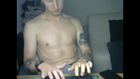 Snapshot of annecylake chatting on 09.27.25 annecylake online show from 09.27.25