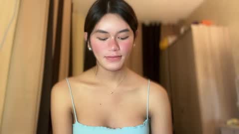 Snapshot of annedee_ chatting on 12.21.24 Kim online show from 12.21.24