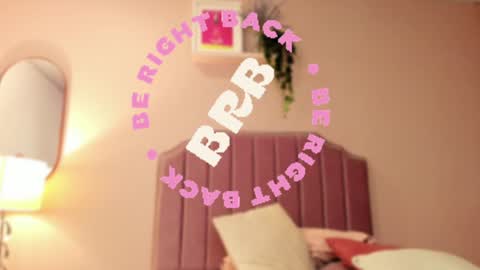 Snapshot of anneee_ chatting on 01.18.25 Anne online show from 01.18.25