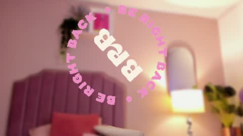 Snapshot of anneee_ chatting on 01.21.25 Anne online show from 01.21.25