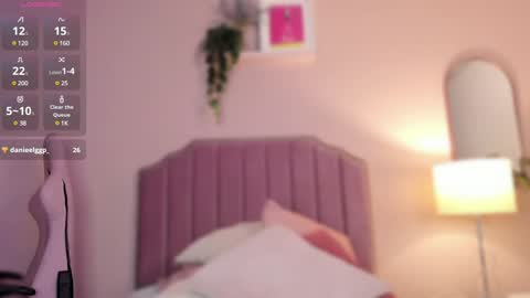 Snapshot of anneee_ chatting on 01.26.25 Anne online show from 01.26.25