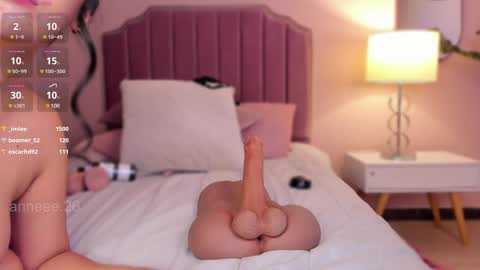 Snapshot of anneee_ chatting on 02.03.25 Anne online show from 02.03.25