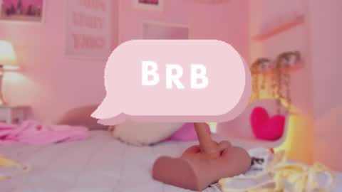 Snapshot of anneee_ chatting on 03.07.25 Anne online show from 03.07.25