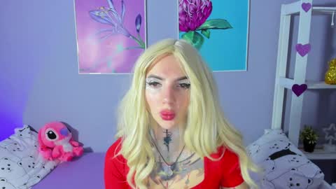 Snapshot of annetenet chatting on 12.08.24 Annet online show from 12.08.24