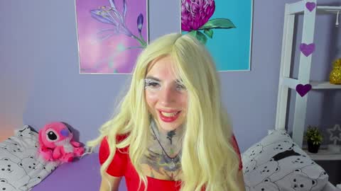 Snapshot of annetenet chatting on 12.08.24 Annet online show from 12.08.24