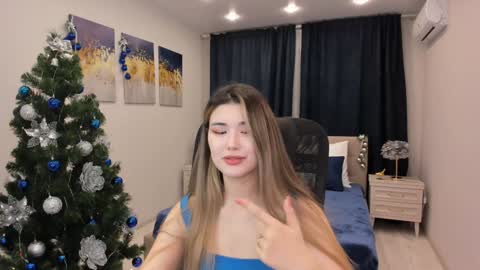 Snapshot of annetli chatting on 12.12.24 annetli online show from 12.12.24