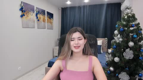 Snapshot of annetli chatting on 12.17.24 annetli online show from 12.17.24