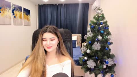 Snapshot of annetli chatting on 12.30.24 annetli online show from 12.30.24