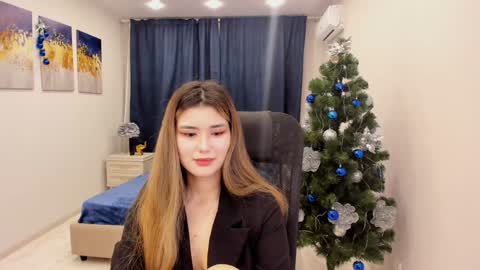 Snapshot of annetli chatting on 12.31.24 annetli online show from 12.31.24