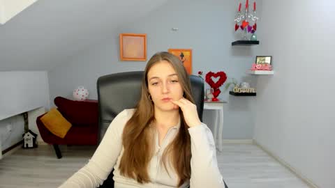 Snapshot of annewilsonn chatting on 02.10.26 annewilsonn online show from 02.10.26