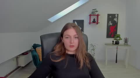 Snapshot of annewilsonn chatting on 05.05.26 annewilsonn online show from 05.05.26