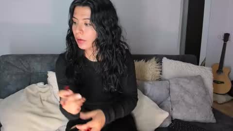 Snapshot of annibigass4daddy chatting on 03.01.26 Creamy online show from 03.01.26