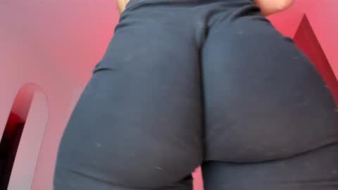 Snapshot of annibigass4daddy chatting on 05.27.26 Creamy online show from 05.27.26