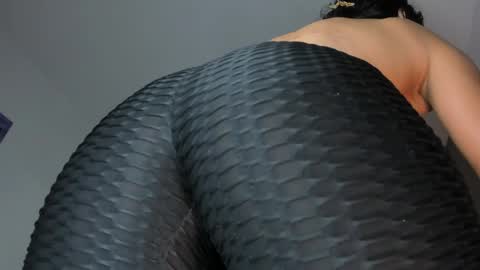 Snapshot of annibigass4daddy chatting on 05.28.26 Creamy online show from 05.28.26