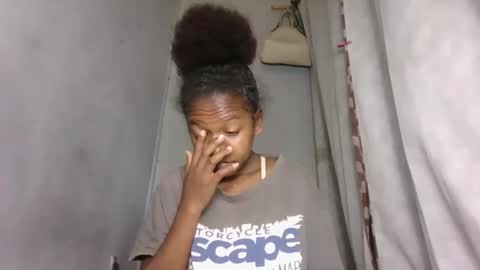 Snapshot of annick98 chatting on 02.22.26 annick98 online show from 02.22.26