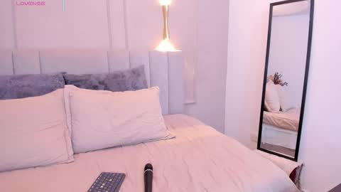 Snapshot of annie_20_ chatting on 01.06.26 annie_20_ online show from 01.06.26