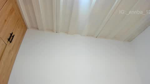 annie_barozzi online show from 02.20.26