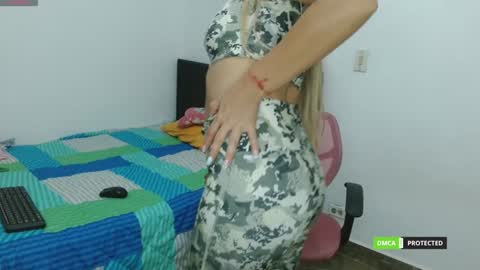 annie cherry independent model online show from 02.04.25