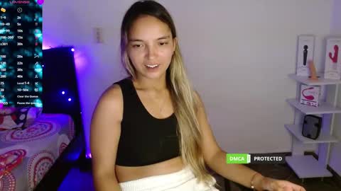 annie cherry independent model online show from 03.02.25