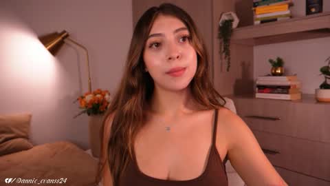 Annie Evans online show from 03.16.26