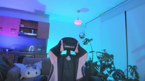 annie  online show from 10.28.25