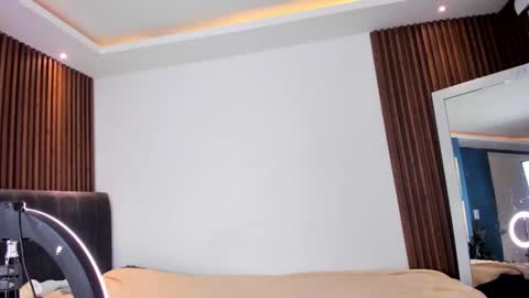 Snapshot of annie_roberts7 chatting on 02.24.25 Annie Roberts online show from 02.24.25