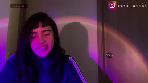 Snapshot of annie_snow_ chatting on 06.11.26 JEANNE no olvides seguirme dont forget follow me uu online show from 06.11.26