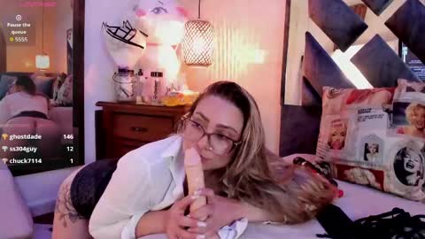 annie_vega17 online show from 05.25.26