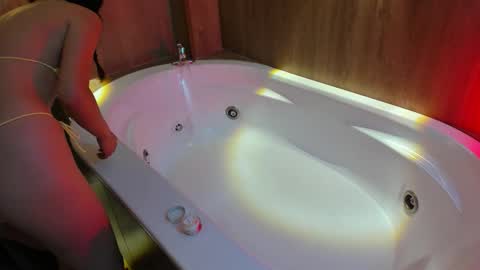 Annie And Leandro online show from 01.07.26