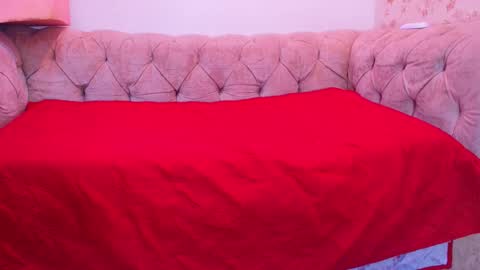 Snapshot of annieberlin chatting on 09.12.25 annie online show from 09.12.25