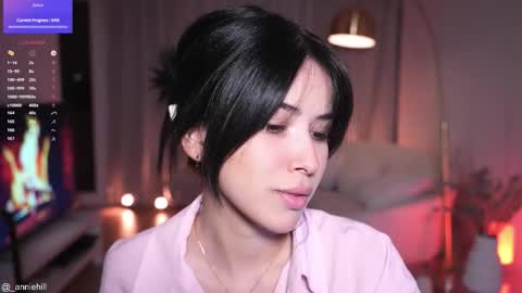 anniehillofficial_ online show from 09.27.25