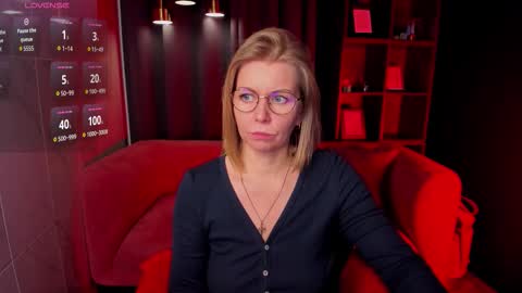 Snapshot of annielight chatting on 02.02.26 Annie online show from 02.02.26