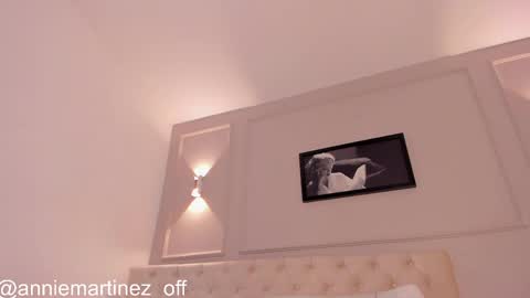 Annie online show from 03.08.25