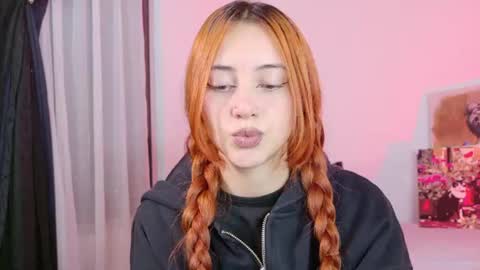 Snapshot of anniemora_ chatting on 07.01.26 Annie online show from 07.01.26